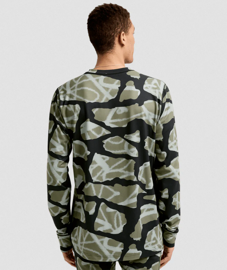 Burton Men's Midweight Base Layer Crewneck - Winter 2025/2026 - Image 4