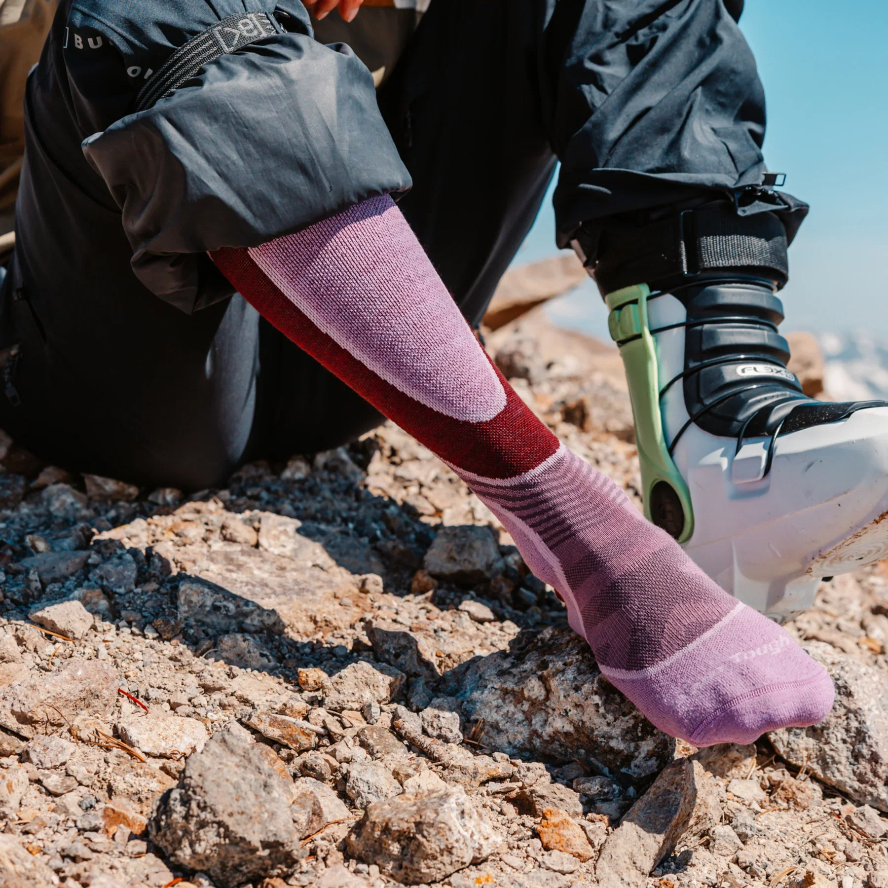 Darn Tough Women's Outer Limits Over-the-Calf Lightweight Ski & Snowboard Sock - Winter 2025/2026 - Image 3