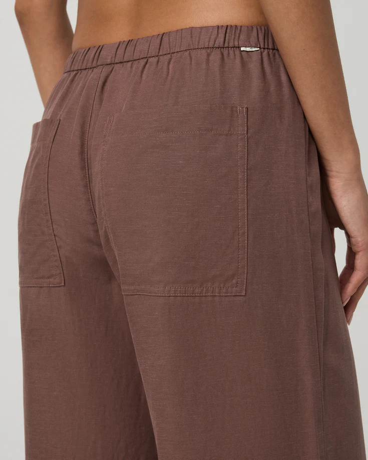 Vuori Women's Trestles Twill Crop Wideleg Pant - Spring 2026 - Image 3